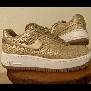 Woman’s Nike Air Force Ones SZ 8.5